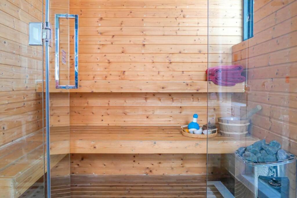 3Bd Pool Villa Pattaya With Sauna - Exquisite Pool Villa B Nong Prue Buitenkant foto